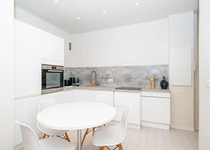 Le Paradis Hoche - Centre - Terrace - Quiet - Ac Apartment Cannes